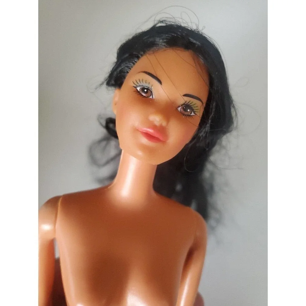 Vintage Barbie Hispanic. 1966 Mattel.